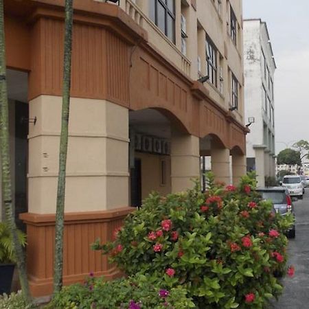 Sri Sutra Hotel Bandar Puchong Utama Exterior foto